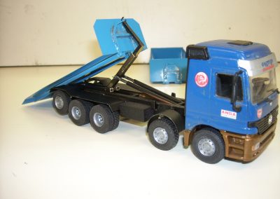 Mercedes Benz, Koukkuvaihtolava